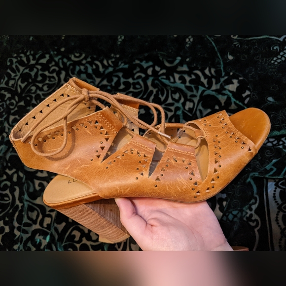 Lucky brand strappy leather heels - Picture 3 of 7